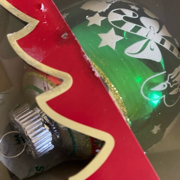 4 Christopher Radko Shiny Brite HOLIDAY SPLENDOR  4" FLOCKED GLASS ORNAMENTS - Picture 7 of 10